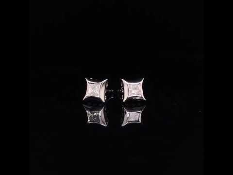 Rotating video showing the jewelry item