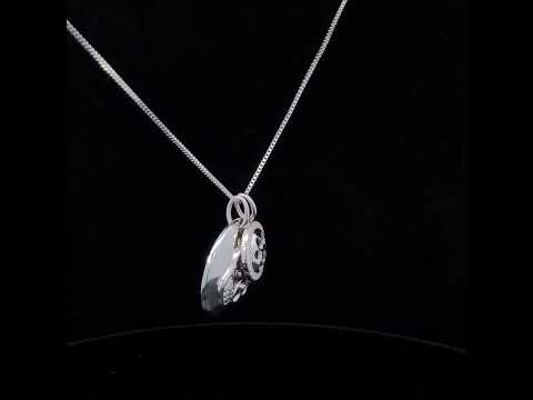Rotating video showing the jewelry item