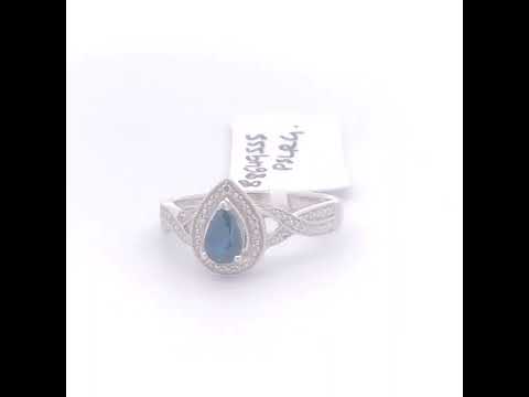 Rotating video showing the jewelry item