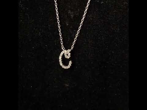 Rotating video showing the jewelry item