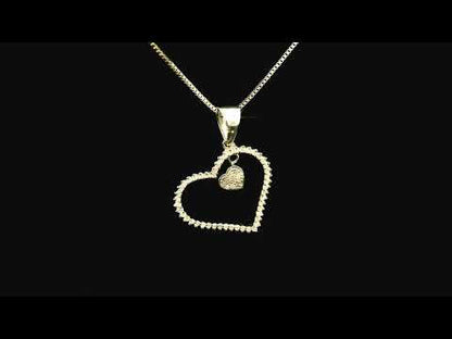 Rotating video showing the jewelry item