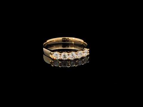 Rotating video showing the jewelry item