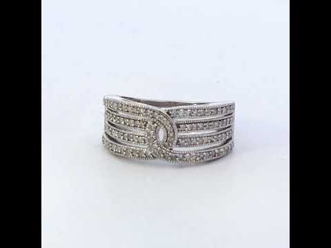 Rotating video showing the jewelry item