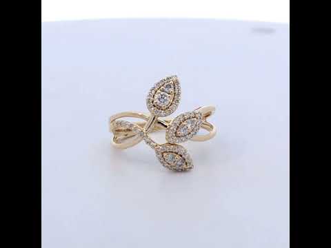 Rotating video showing the jewelry item