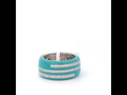 Rotating video showing the jewelry item