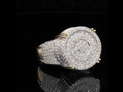 Rotating video showing the jewelry item