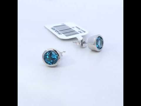 Rotating video showing the jewelry item