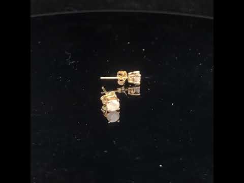 Rotating video showing the jewelry item