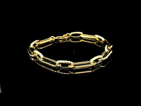 Rotating video showing the jewelry item