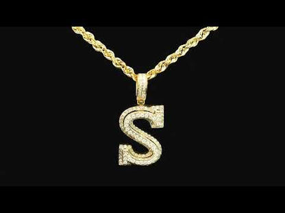 Rotating video showing the jewelry item