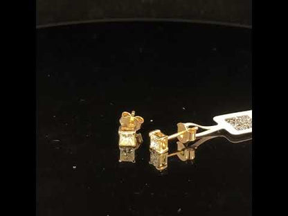 Rotating video showing the jewelry item