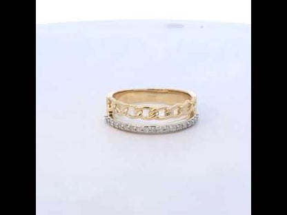 Rotating video showing the jewelry item