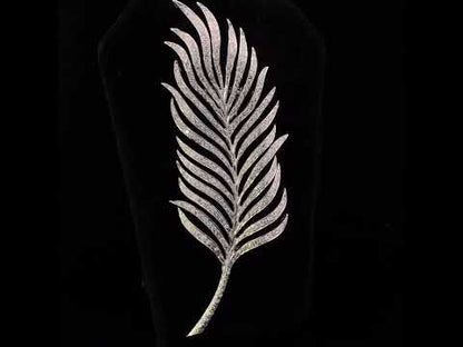 Rotating video showing the jewelry item