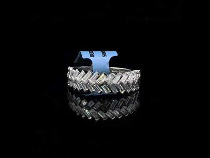 Rotating video showing the jewelry item