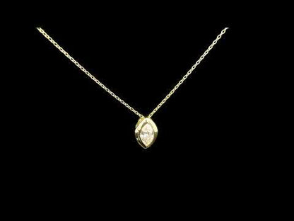 Rotating video showing the jewelry item