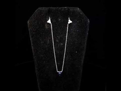 Rotating video showing the jewelry item