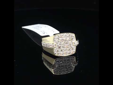 Rotating video showing the jewelry item