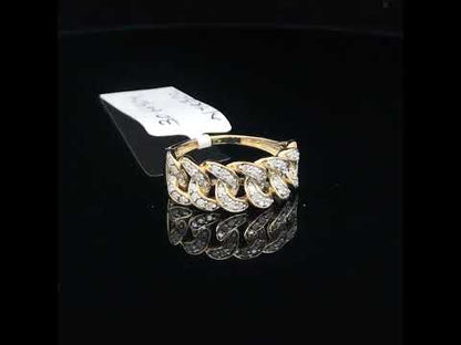 Rotating video showing the jewelry item