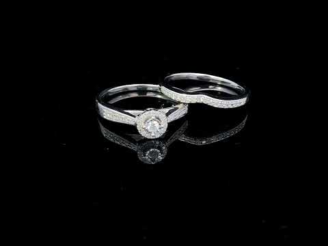 Rotating video showing the jewelry item
