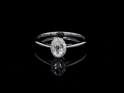 Rotating video showing the jewelry item