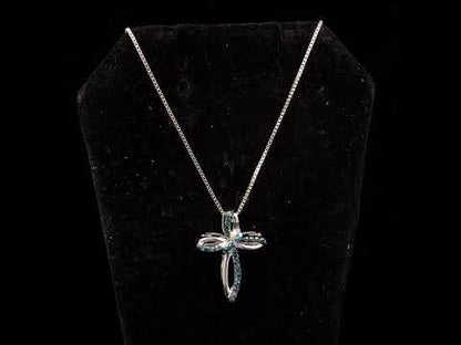 Rotating video showing the jewelry item