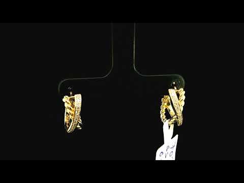 Rotating video showing the jewelry item