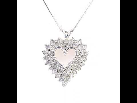 Rotating video showing the jewelry item