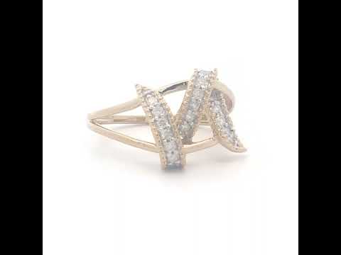 Rotating video showing the jewelry item