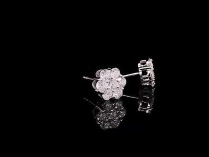 Rotating video showing the jewelry item