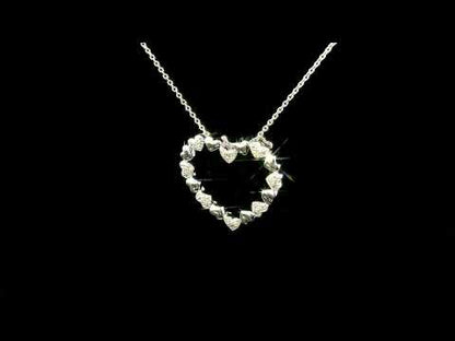 Rotating video showing the jewelry item