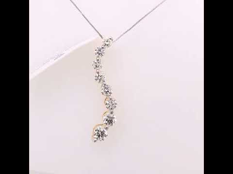 Rotating video showing the jewelry item