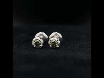 Rotating video showing the jewelry item