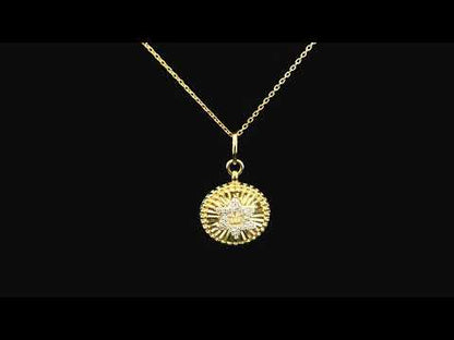 Rotating video showing the jewelry item