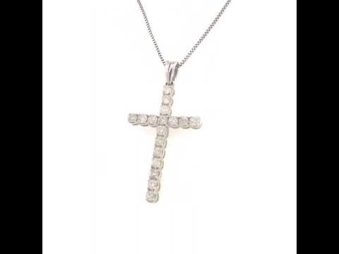 Rotating video showing the jewelry item