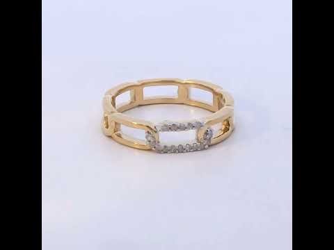 Rotating video showing the jewelry item