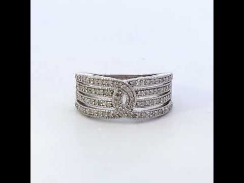 Rotating video showing the jewelry item