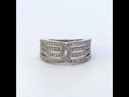 Rotating video showing the jewelry item
