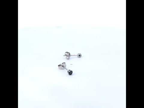 Rotating video showing the jewelry item