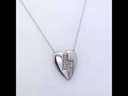 Rotating video showing the jewelry item