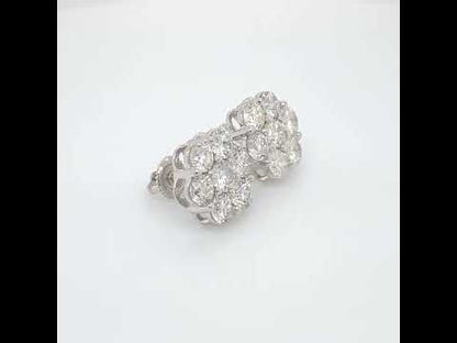 Rotating video showing the jewelry item