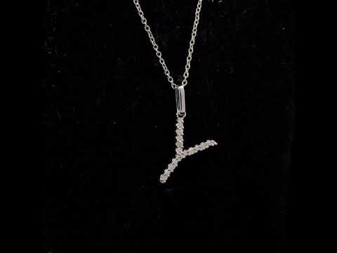 Rotating video showing the jewelry item