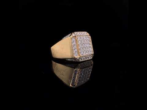 Rotating video showing the jewelry item