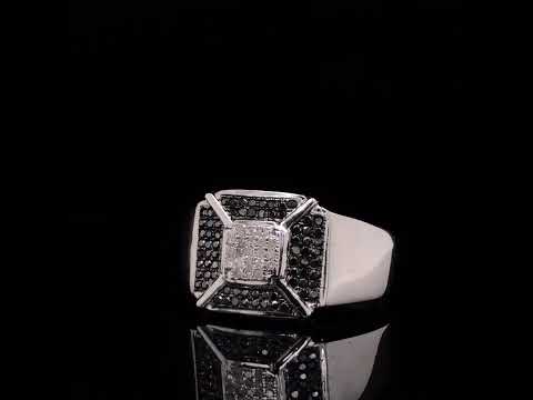 Rotating video showing the jewelry item