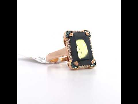 Rotating video showing the jewelry item