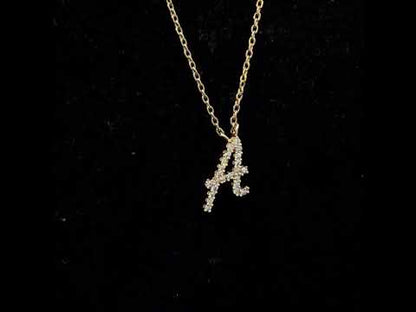 Rotating video showing the jewelry item