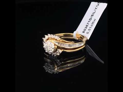 Rotating video showing the jewelry item