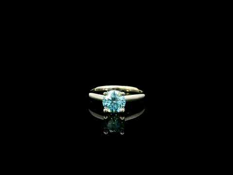 Rotating video showing the jewelry item