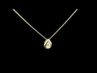 Rotating video showing the jewelry item