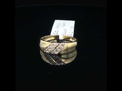 Rotating video showing the jewelry item