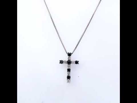 Rotating video showing the jewelry item